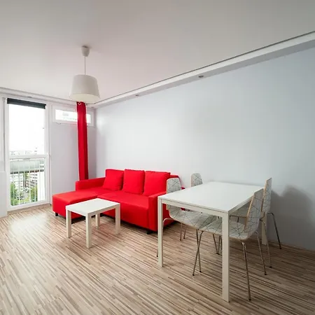 Krochmalna Red By Bookinghost * Varsavia