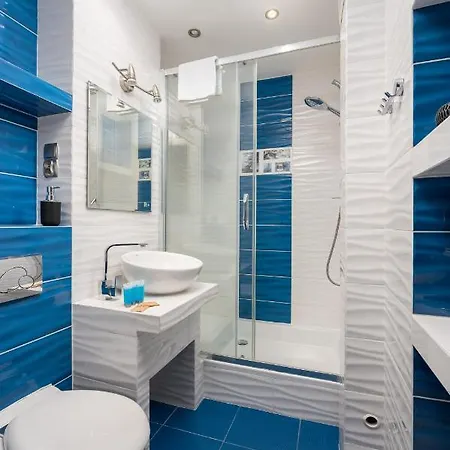 Krochmalna Red By Bookinghost Appartement